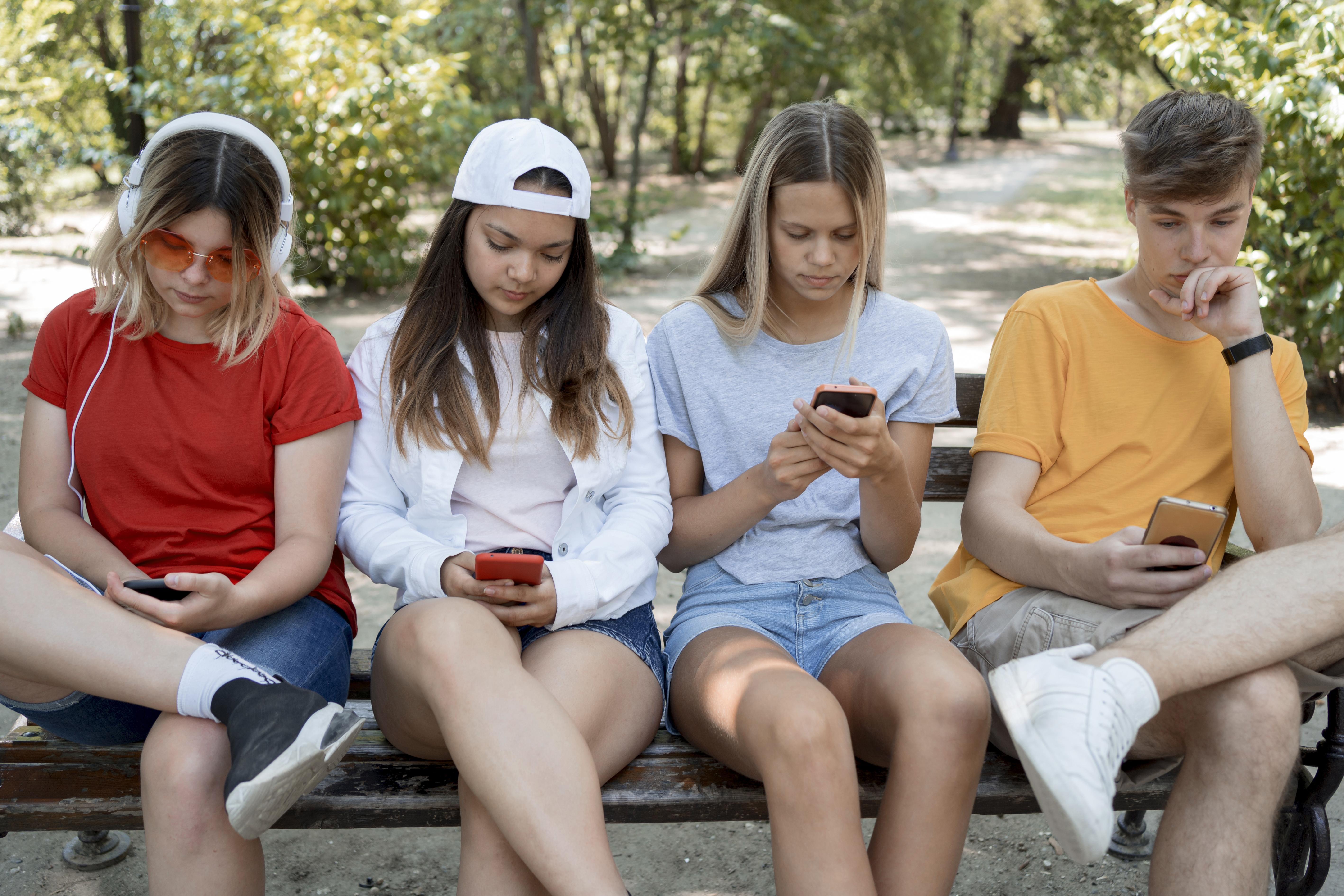 consecuencias del móvil en adolescentes